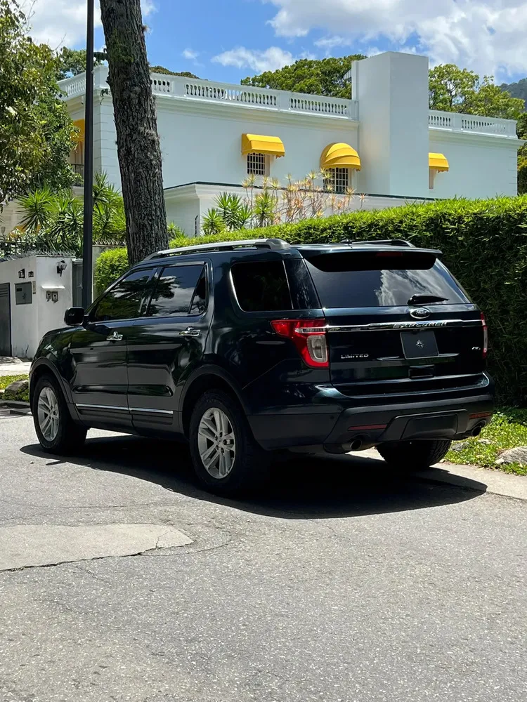 Vista 5 del vehículo: Ford Explorer