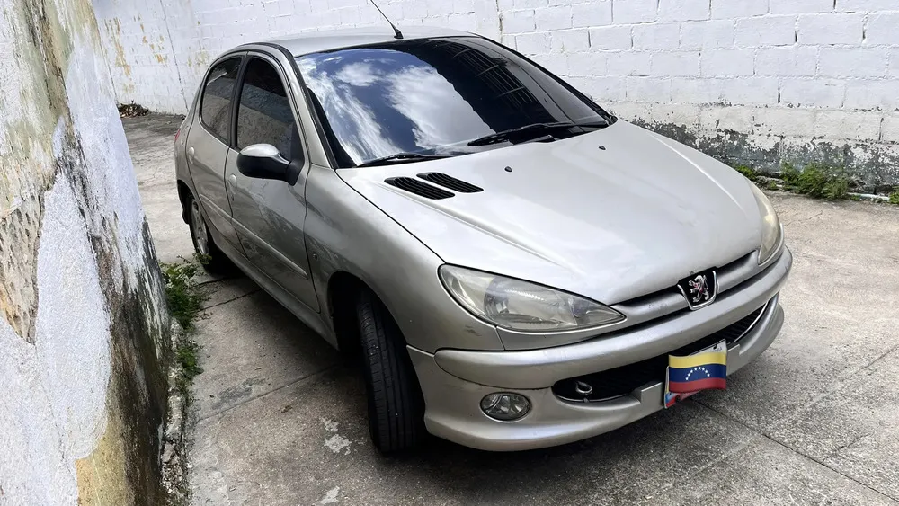 Vista 3 del vehículo: Peugeot 206