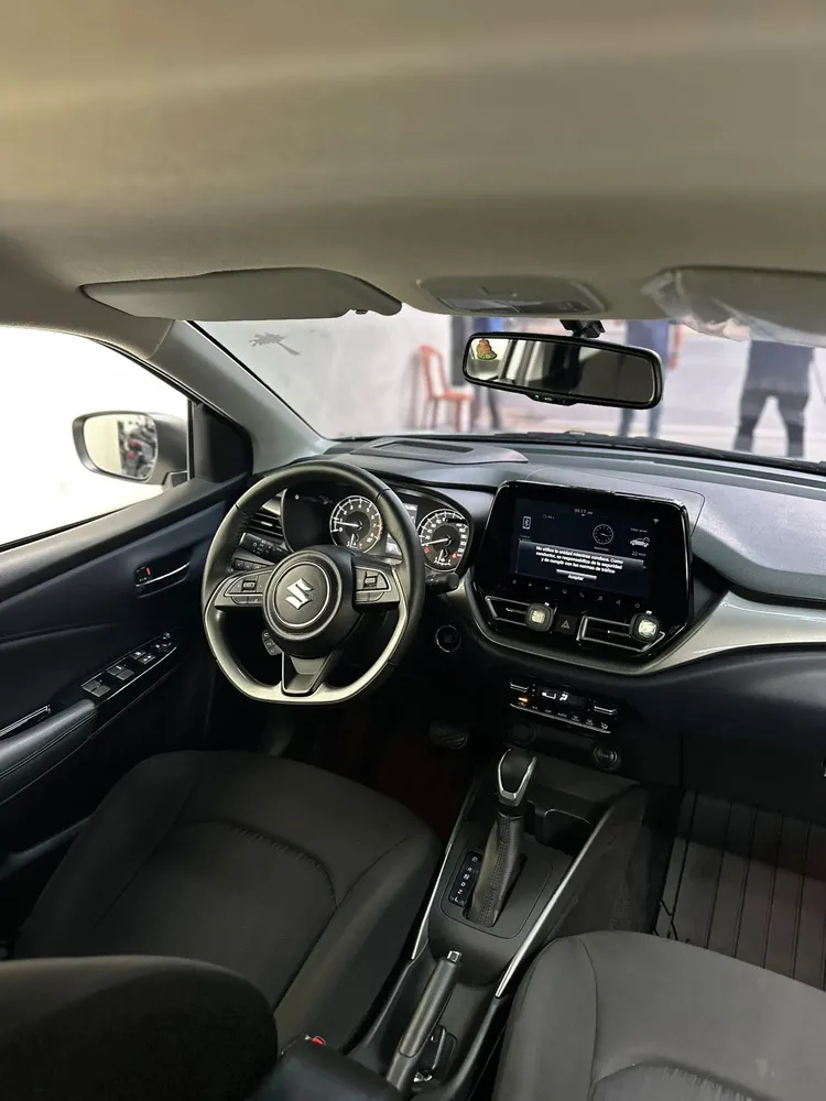 Vista 8 del vehículo: Suzuki Baleno