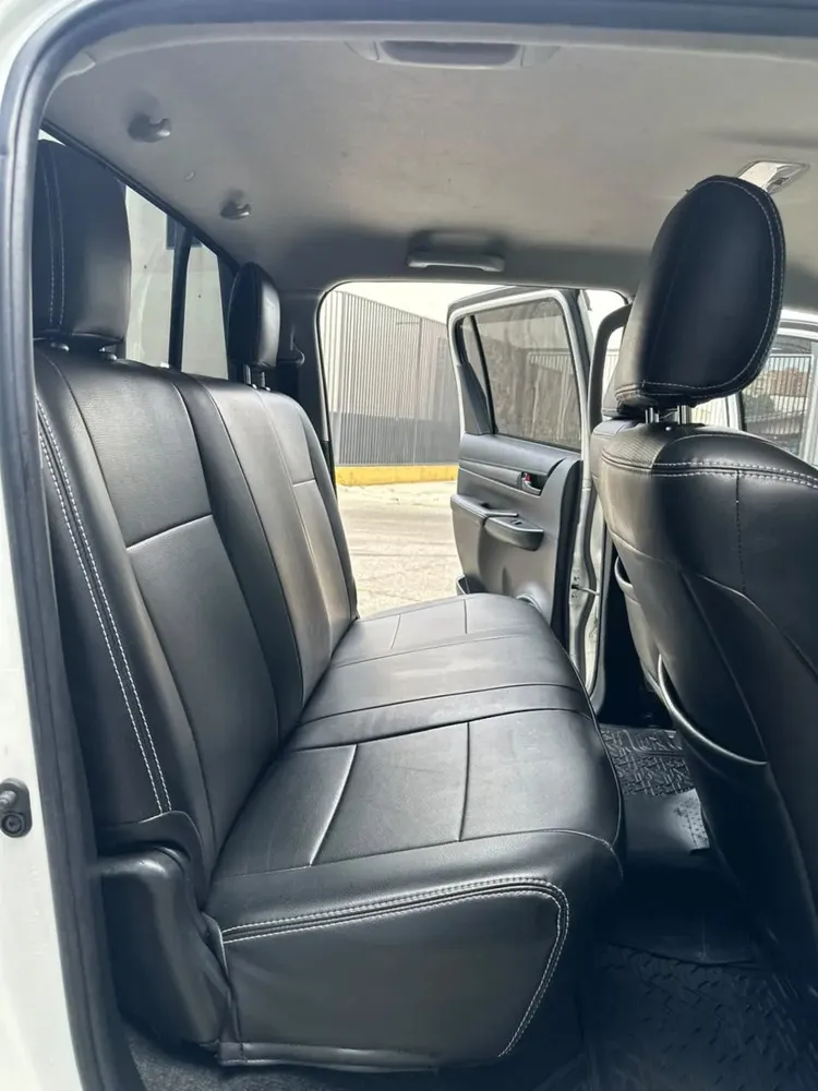 Vista 11 del vehículo: Toyota Hilux