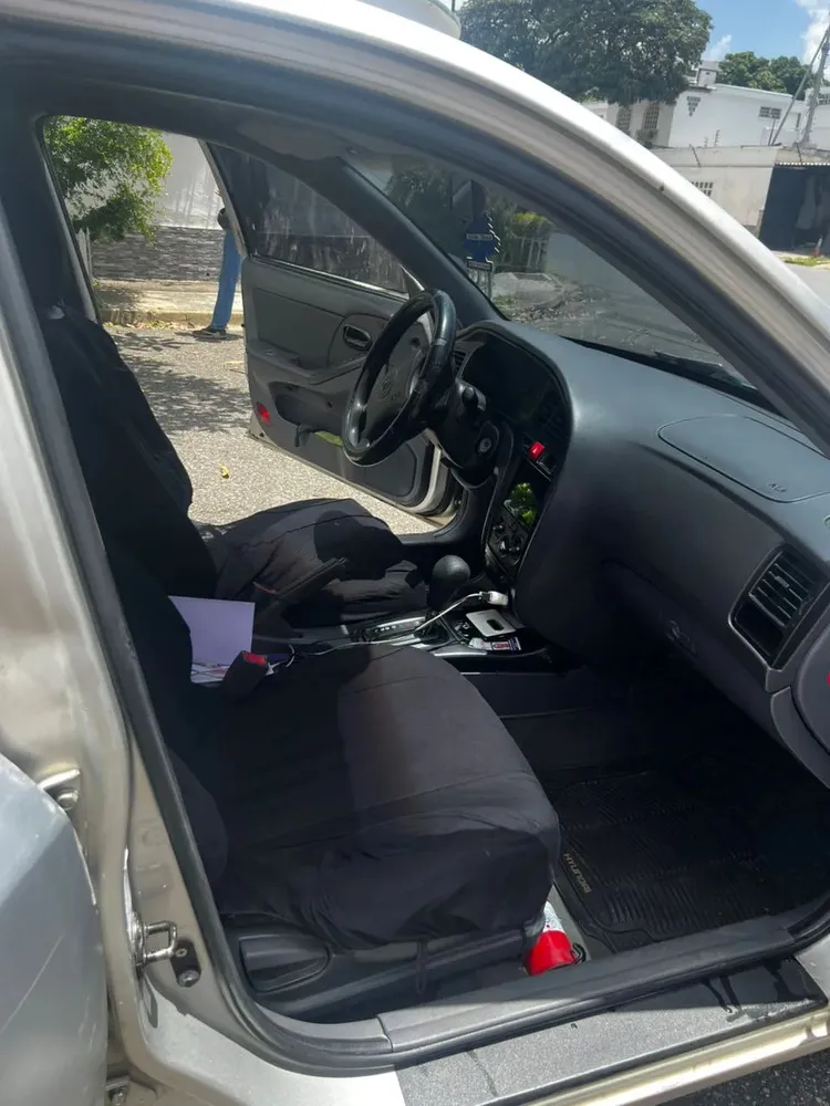 Vista 11 del vehículo: Elantra 2.0