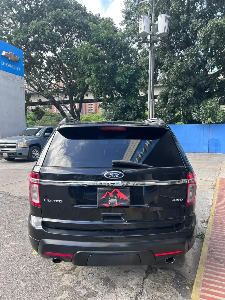 Vista 7 del vehículo: Ford Explorer