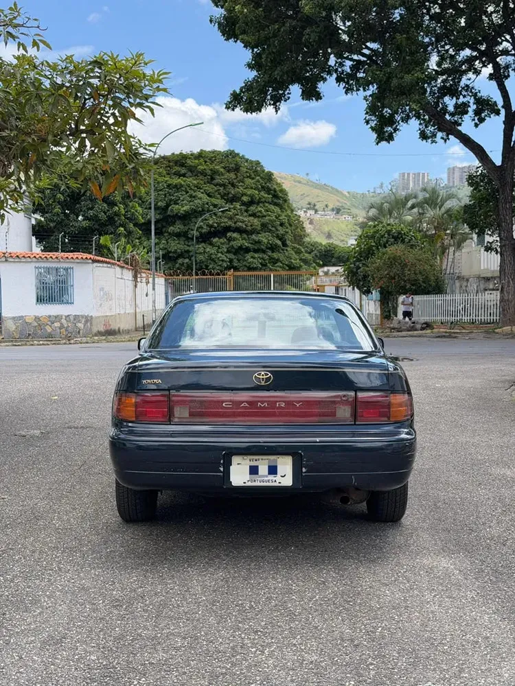 Vista 6 del vehículo: Toyota Camry