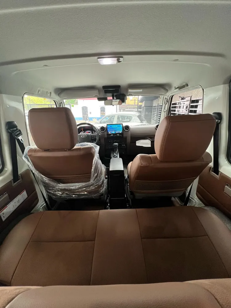 Vista 6 del vehículo: Toyota Land Cruiser