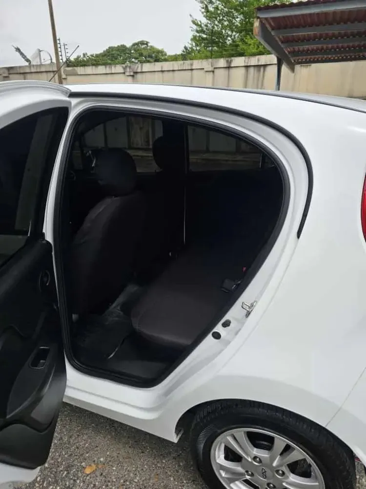 Vista 12 del vehículo: Chery Arauca