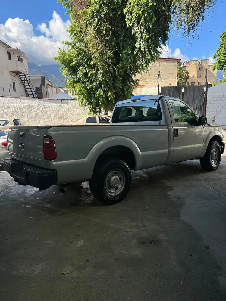 Vista 5 del vehículo: Super Duty