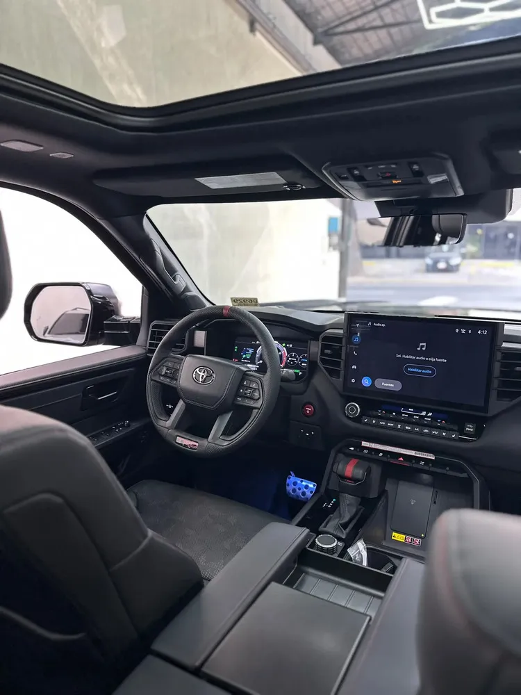 Vista 9 del vehículo: Toyota Sequoia