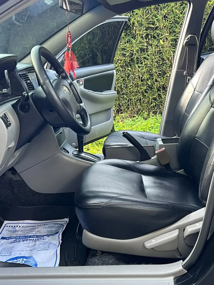 Vista 4 del vehículo: Toyota Corolla