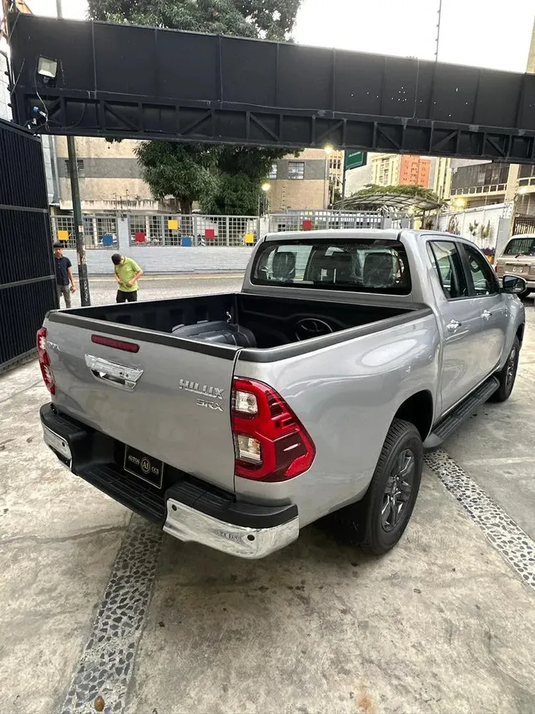 Vista 5 del vehículo: Toyota Hilux
