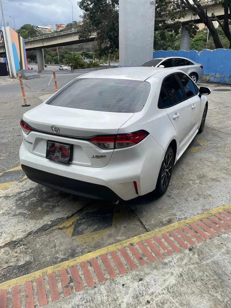 Vista 4 del vehículo: Toyota Corolla