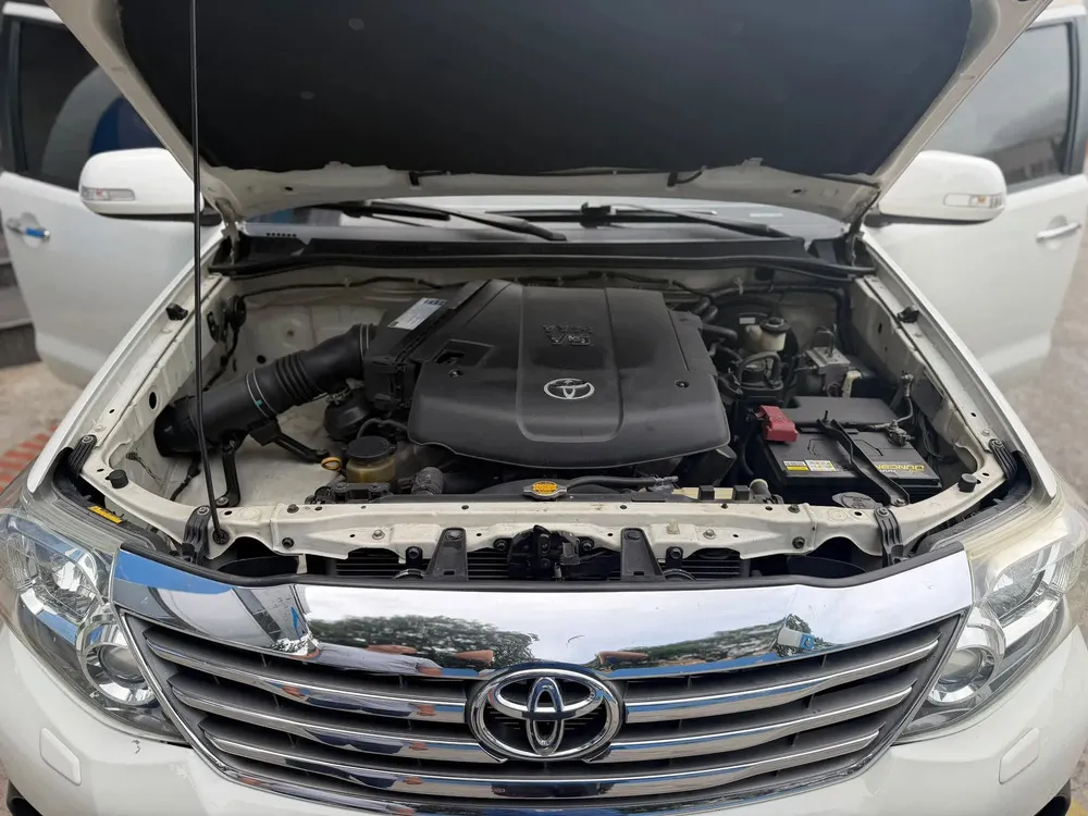 Vista 16 del vehículo: Toyota Fortuner