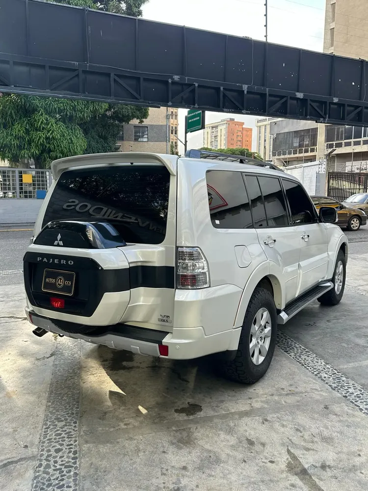 Vista 2 del vehículo: Mitsubishi Montero