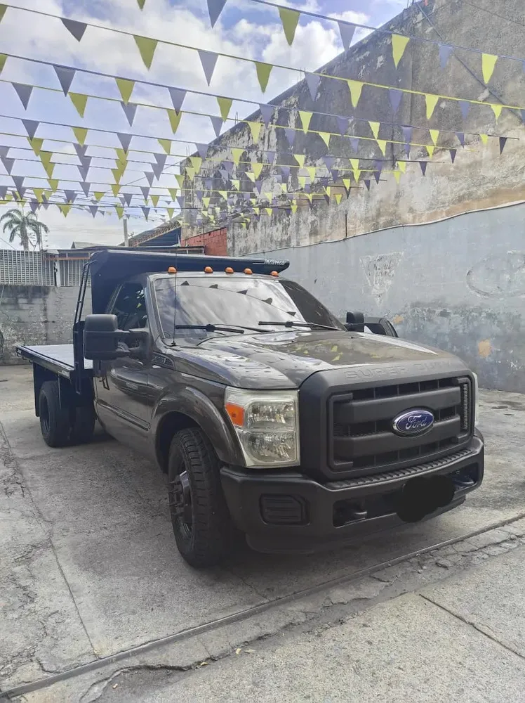 Vista 3 del vehículo: Ford F-350