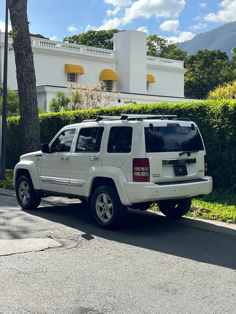 Vista 18 del vehículo: Jeep Cherokee