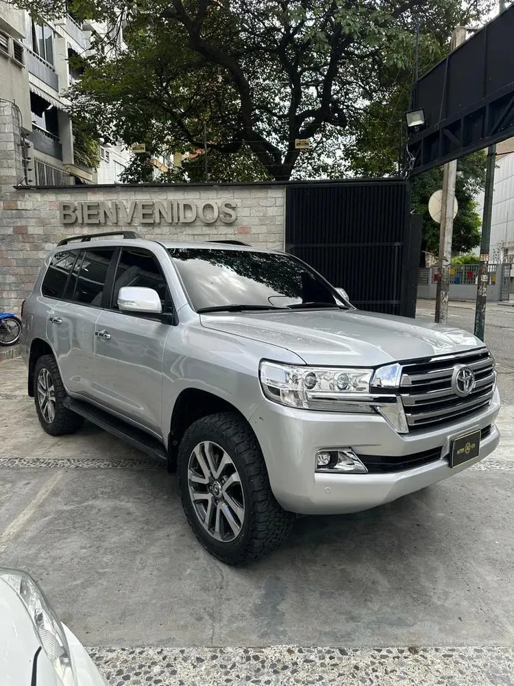 Vista 5 del vehículo: Toyota Land Cruiser