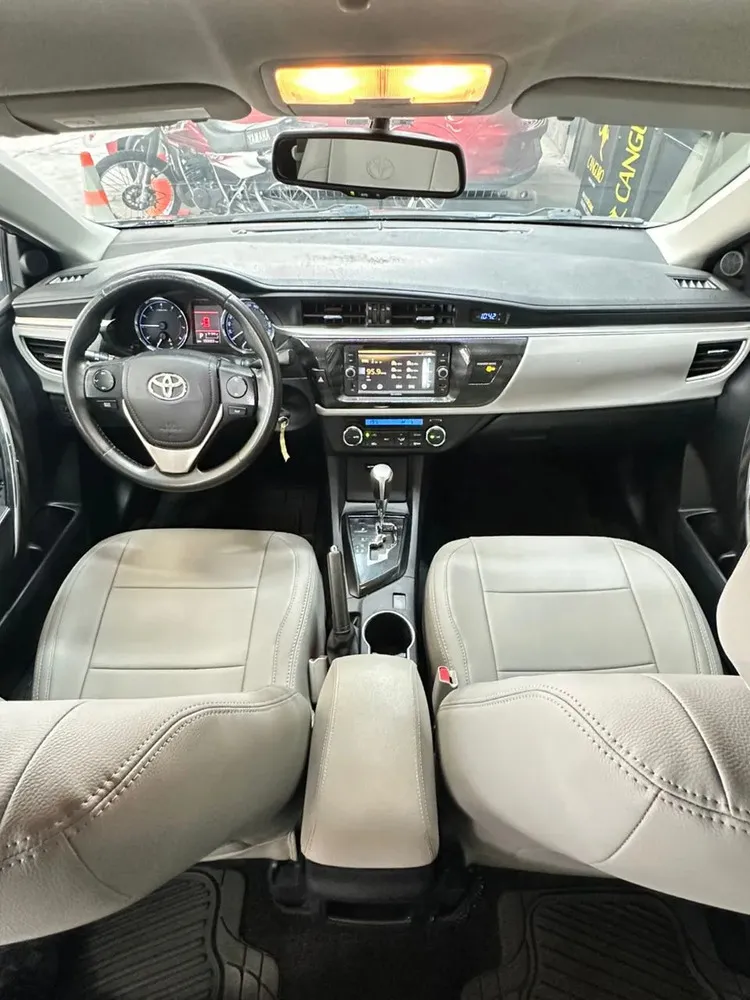 Vista 4 del vehículo: Toyota Corolla