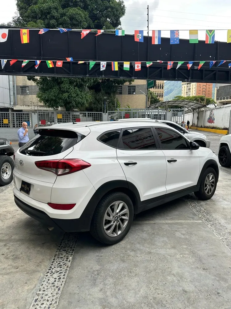 Vista 12 del vehículo: Hyundai Tucson