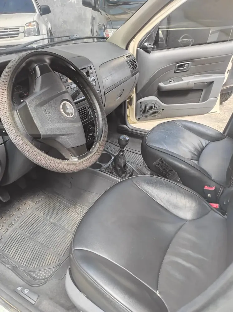 Vista 5 del vehículo: Dodge Forza