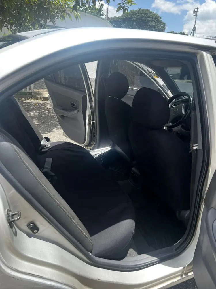 Vista 16 del vehículo: Elantra 2.0