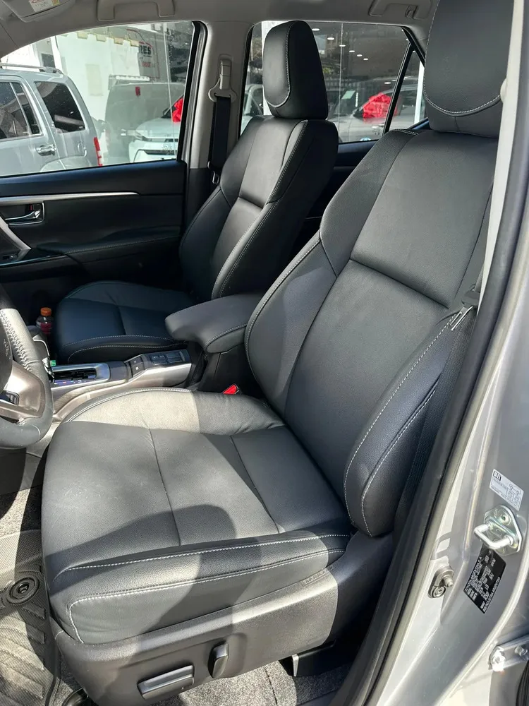 Vista 15 del vehículo: Toyota Fortuner