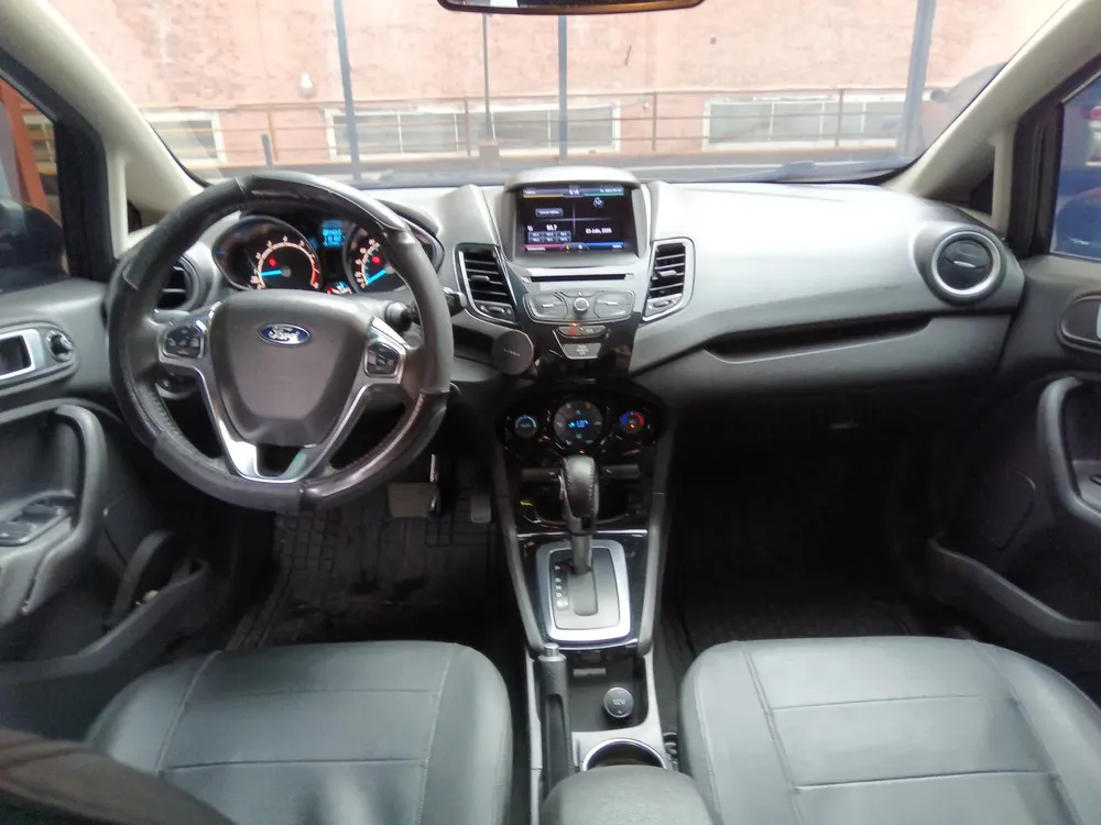 Vista 3 del vehículo: Ford Fiesta