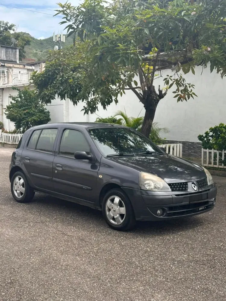 Vista 2 del vehículo: Renault Clio