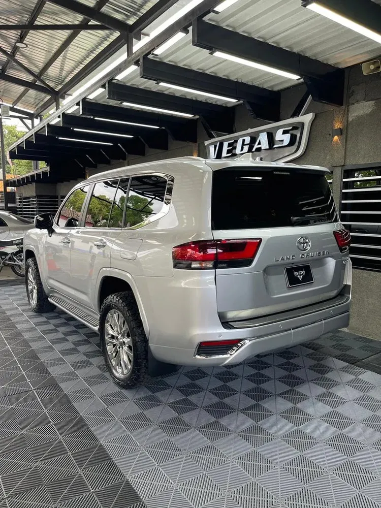 Vista 3 del vehículo: Toyota Land