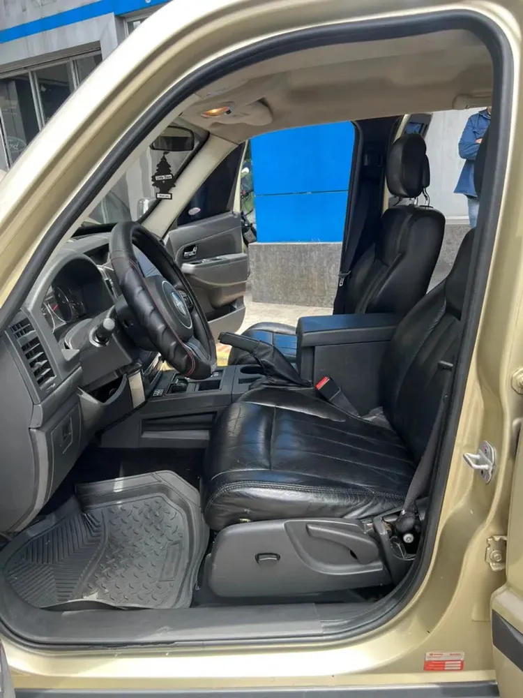 Vista 4 del vehículo: Jeep Cherokee