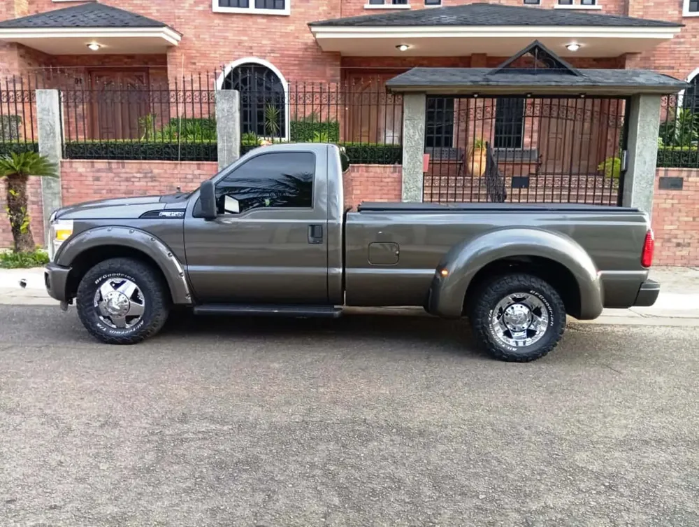 Vista 5 del vehículo: Ford 350