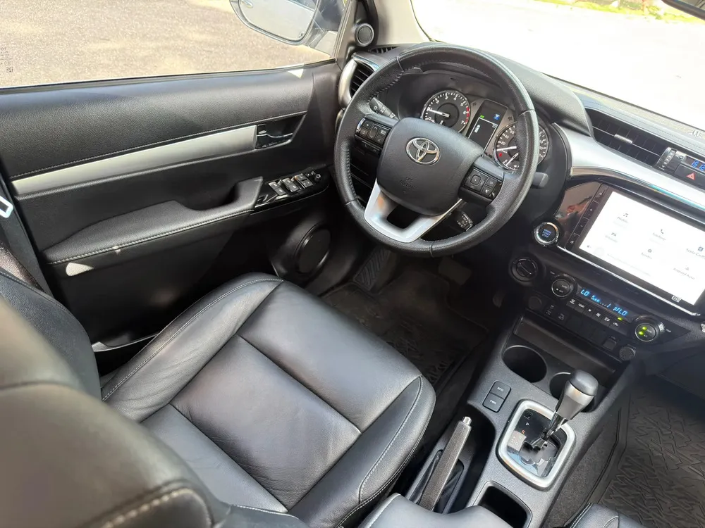 Vista 11 del vehículo: Toyota Hilux