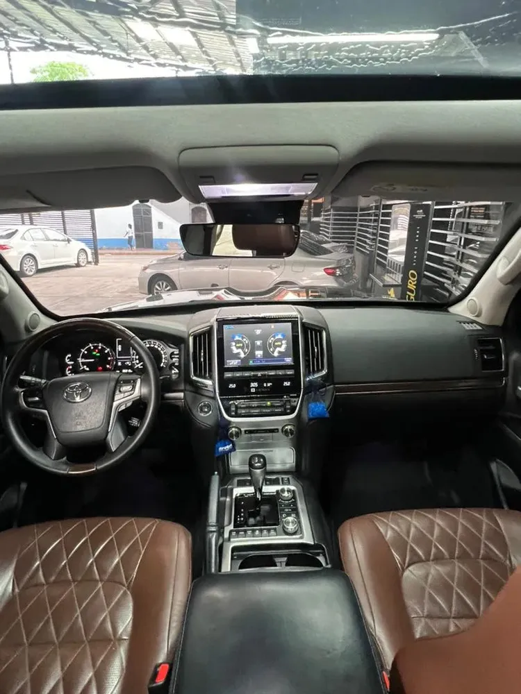 Vista 4 del vehículo: Toyota Land Cruiser