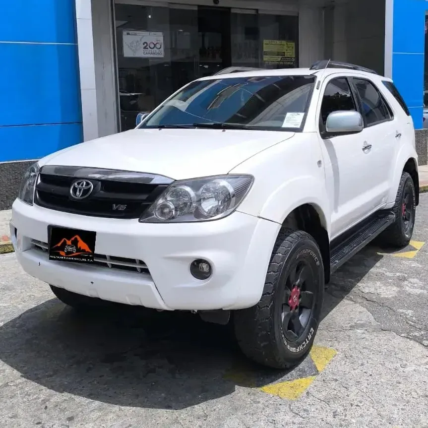Vista 9 del vehículo: Toyota Fortuner