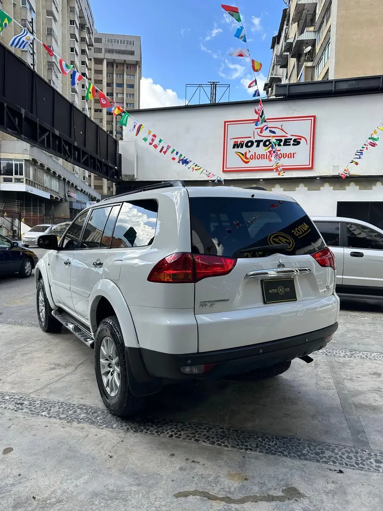 Vista 11 del vehículo: Mitsubishi Montero