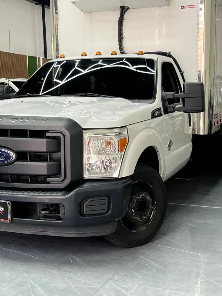Vista 2 del vehículo: Ford F-350