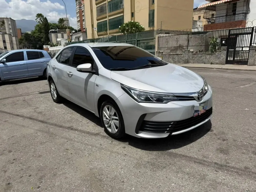 Vista 3 del vehículo: Toyota Corolla