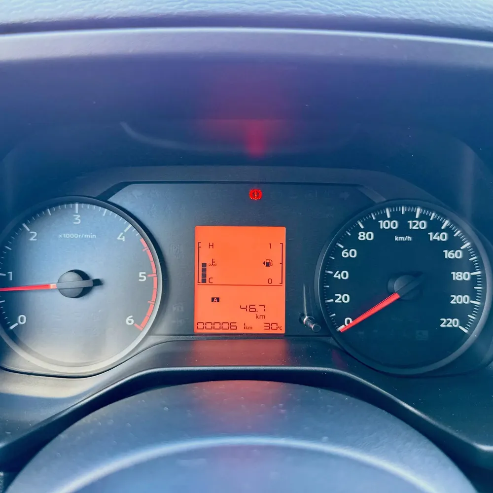 Vista 8 del vehículo: Mitsubishi L200