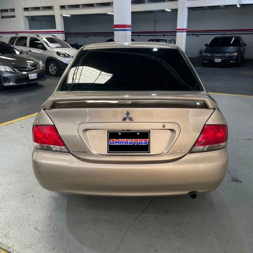 Vista 12 del vehículo: Mitsubishi Lancer