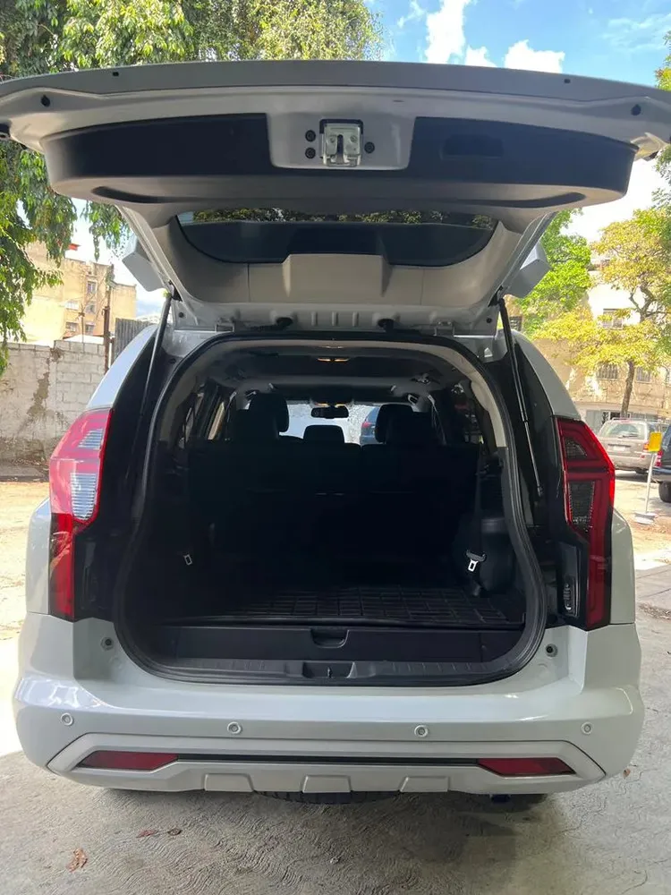 Vista 5 del vehículo: Mitsubishi Pajero