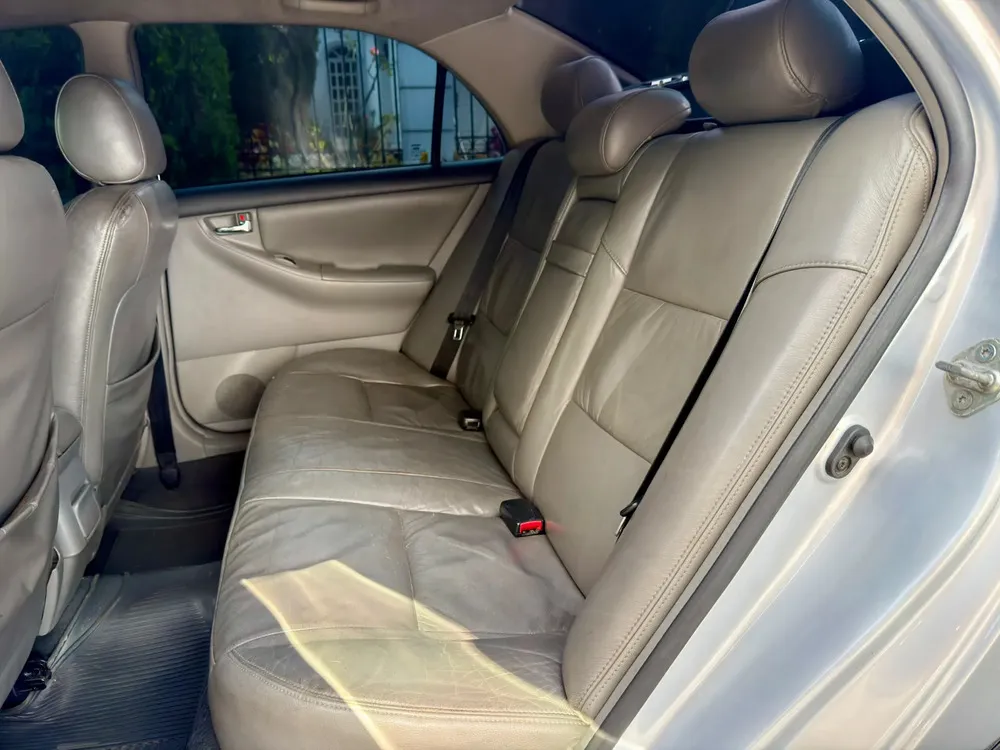 Vista 7 del vehículo: Toyota Corolla