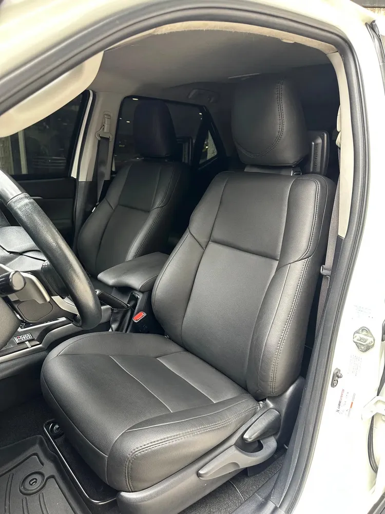 Vista 8 del vehículo: Toyota Fortuner