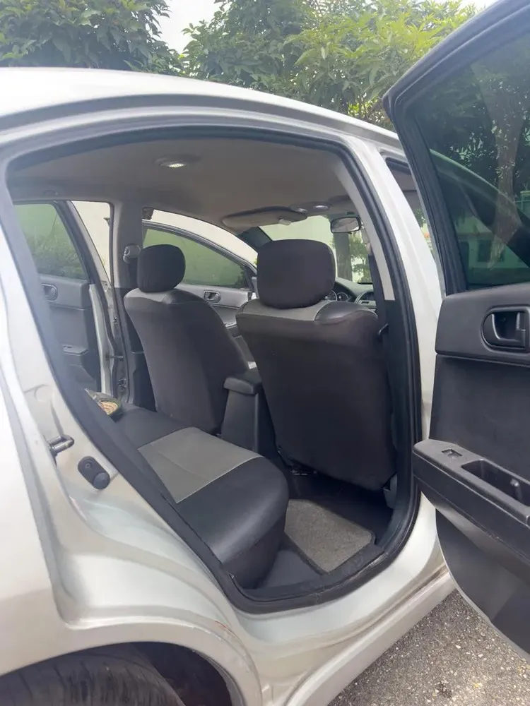 Vista 7 del vehículo: Mitsubishi Galant