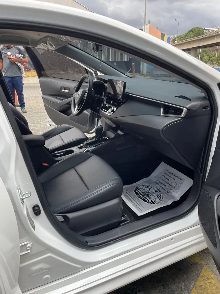 Vista 9 del vehículo: Toyota Corolla