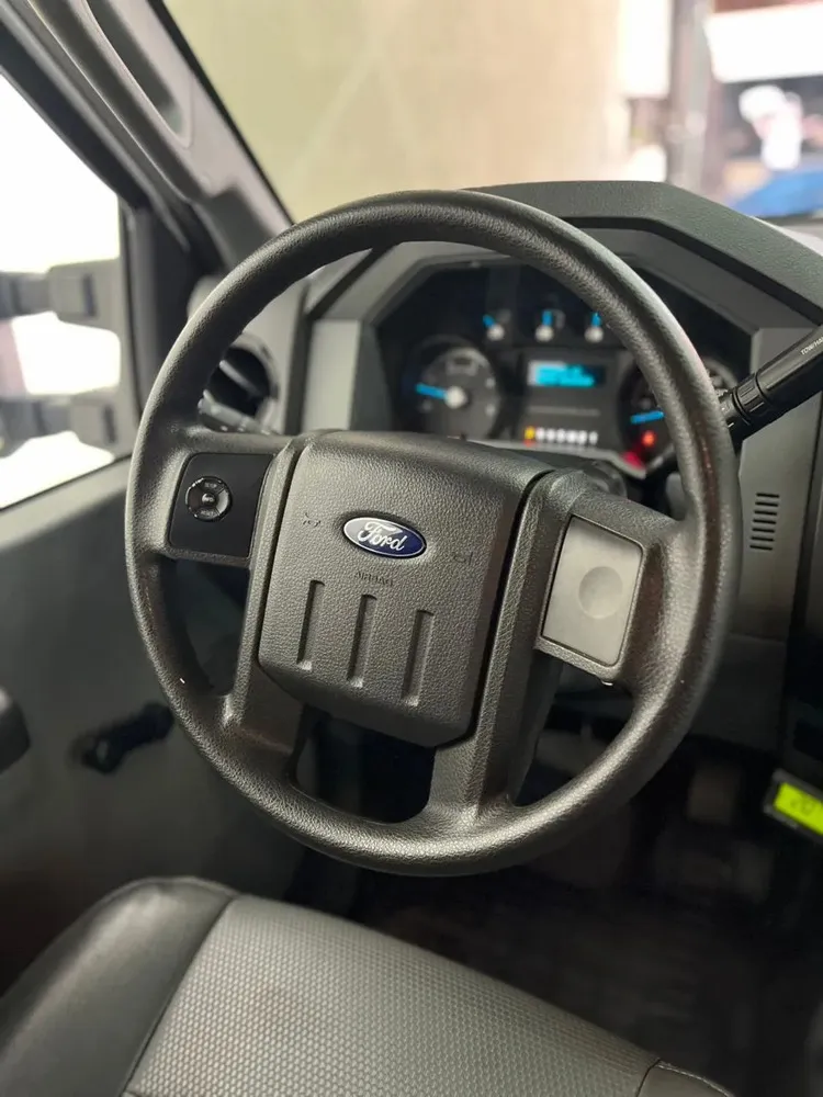 Vista 10 del vehículo: Ford F-350