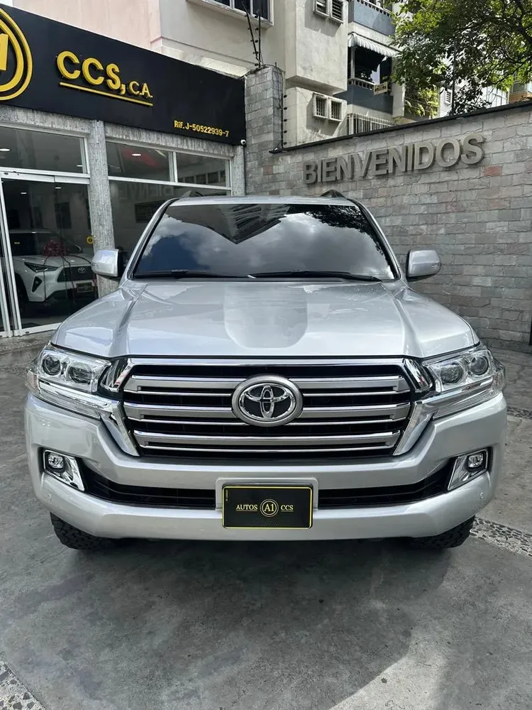 Vista 2 del vehículo: Toyota Land Cruiser