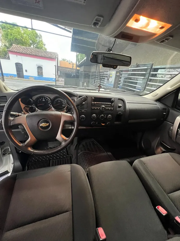 Vista 6 del vehículo: Chevrolet Silverado