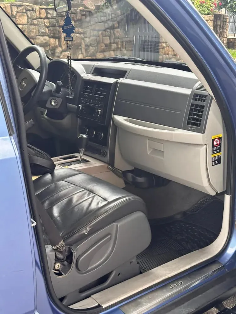 Vista 10 del vehículo: Jeep Cherokee