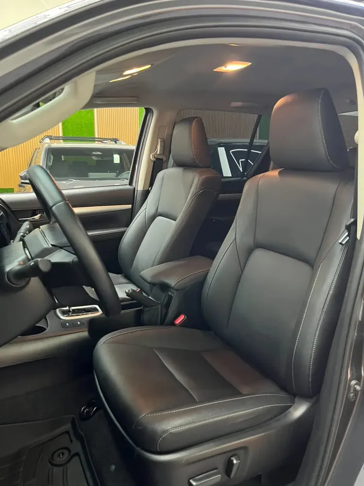 Vista 6 del vehículo: Toyota Hilux
