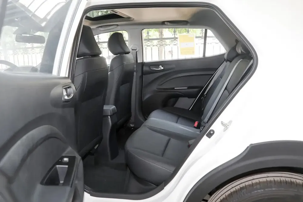 Vista 7 del vehículo: Kia KX1