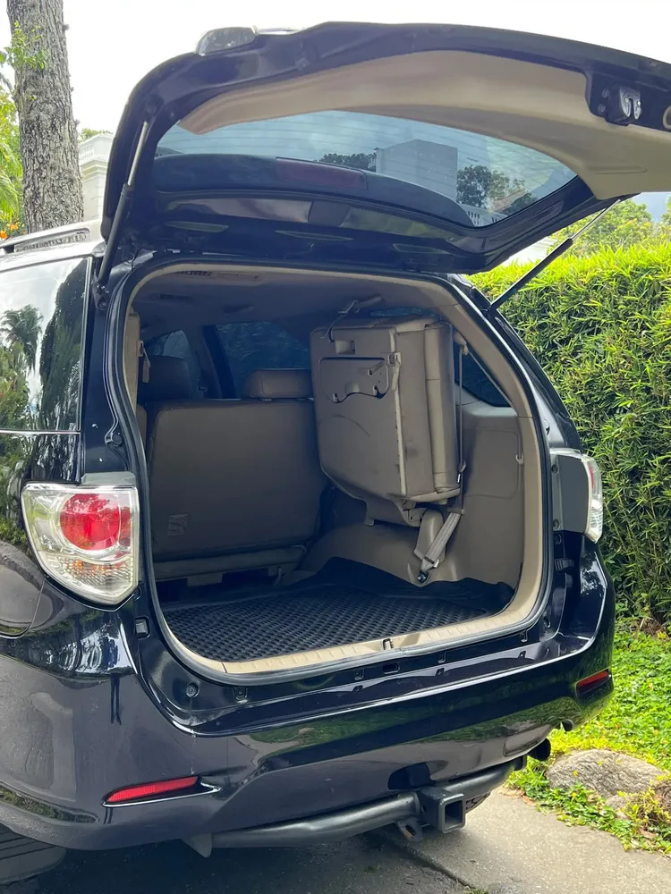 Vista 7 del vehículo: Toyota Fortuner