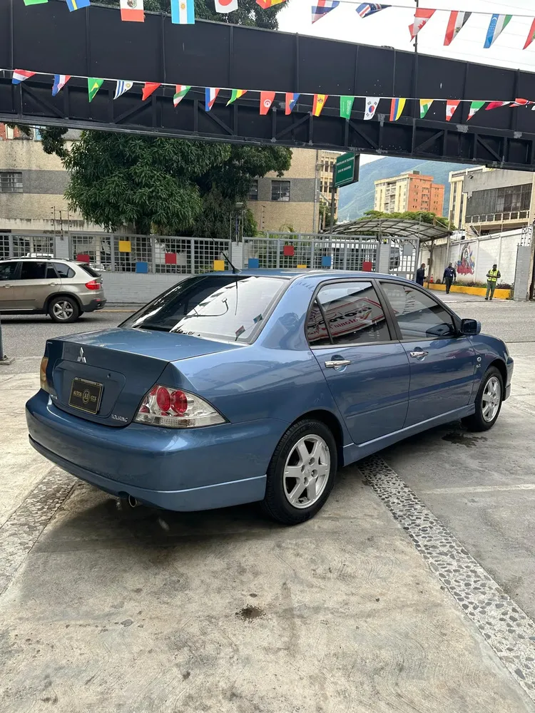 Vista 12 del vehículo: Mitsubishi Lancer